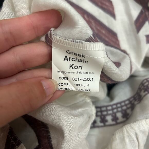 Greek Archaic Kori White Linen Blouse with Purple Embroidery - Picture 6 of 7